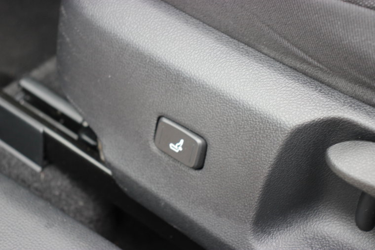 Vehicle Image 33