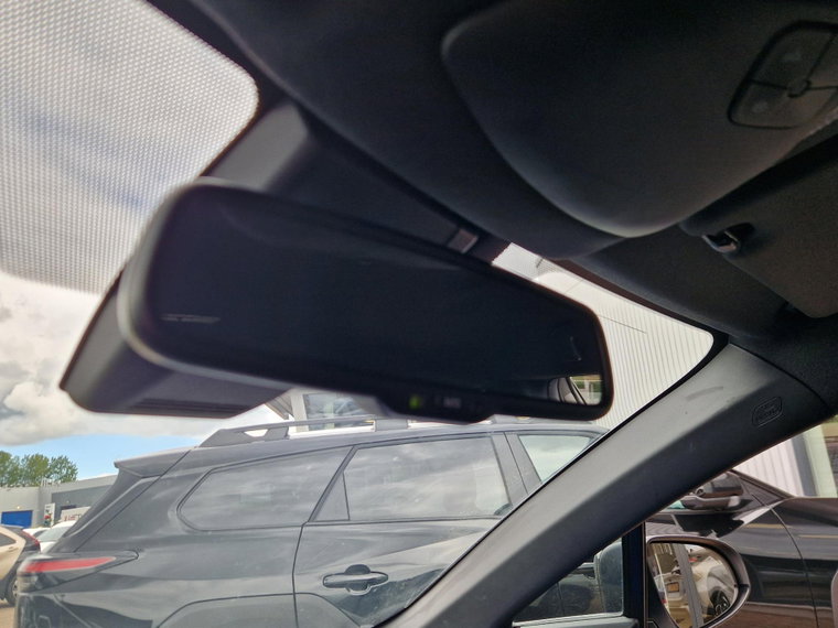 Vehicle Image 24