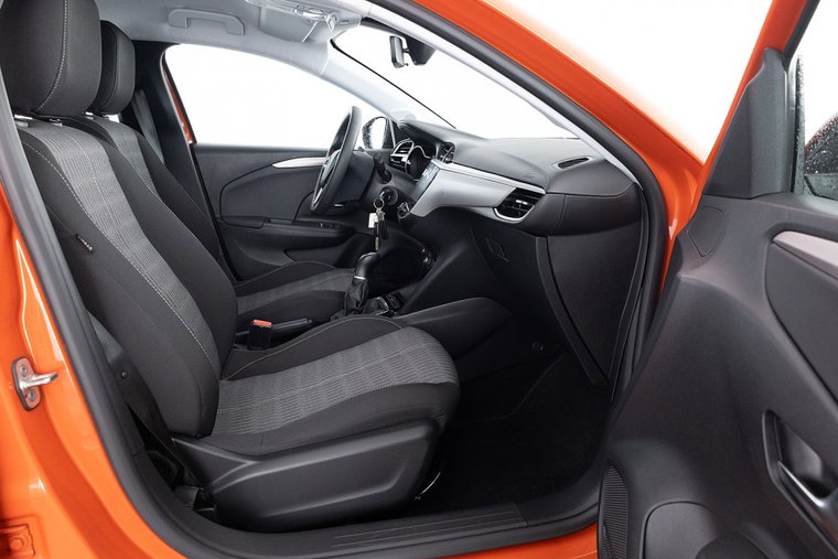 Vehicle Image 6