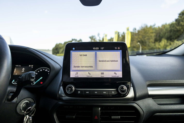 Vehicle Image 6