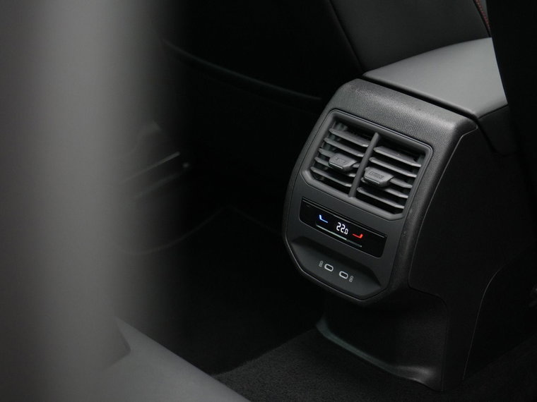Vehicle Image 45