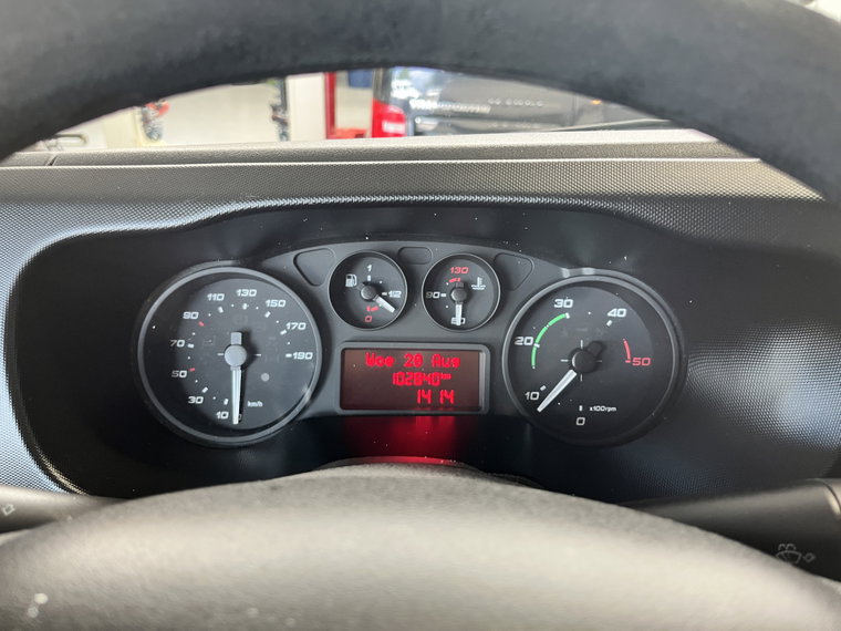 Vehicle Image 12