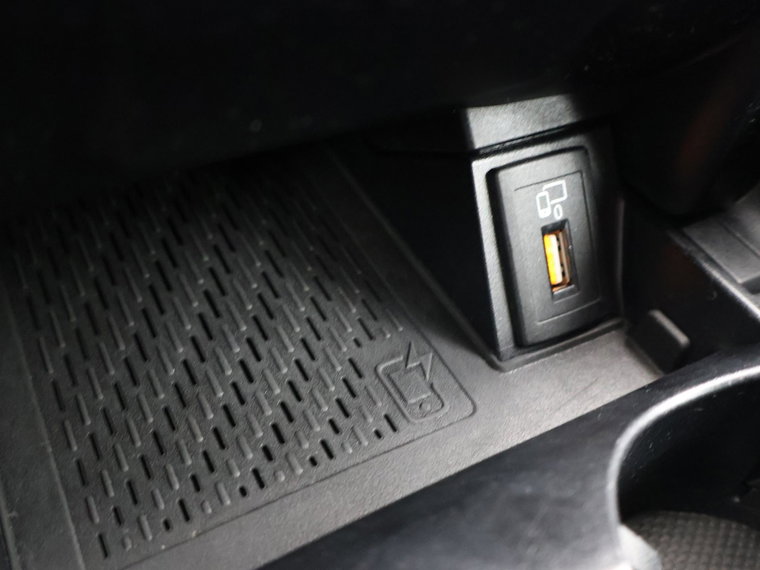 Vehicle Image 35
