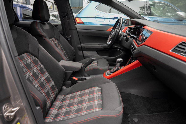 Vehicle Image 20
