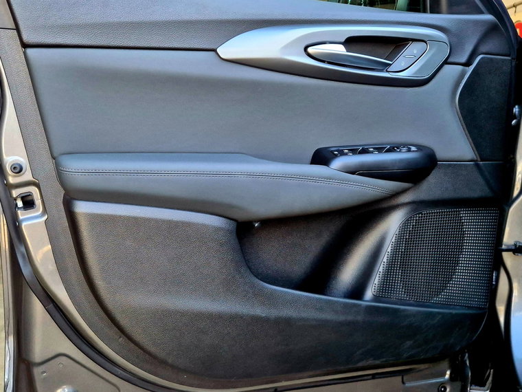 Vehicle Image 37