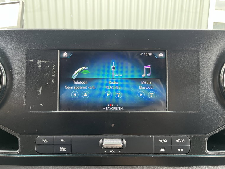 Vehicle Image 40