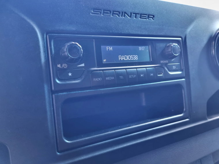 Vehicle Image 26
