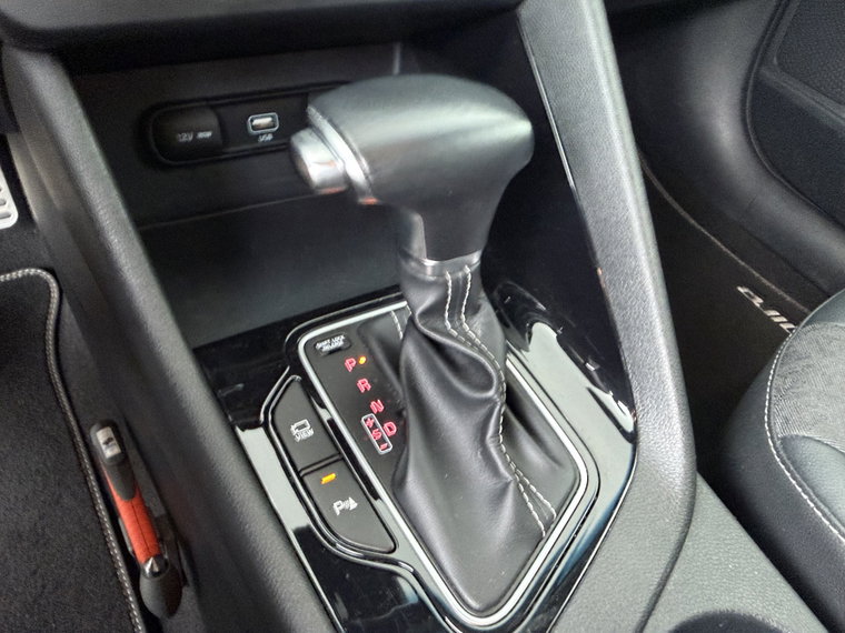 Vehicle Image 32