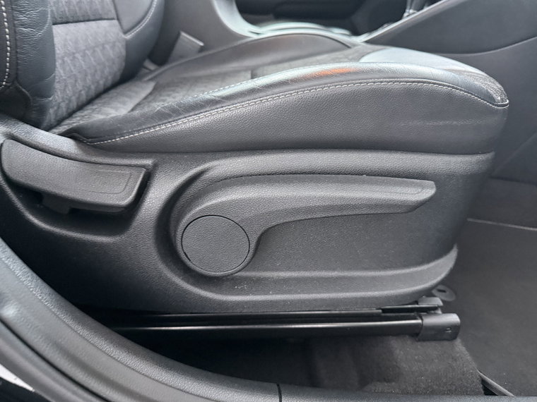 Vehicle Image 42