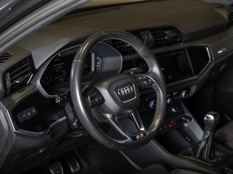 Vehicle Image 37