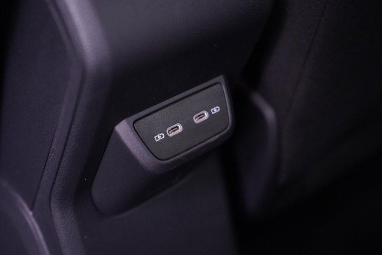 Vehicle Image 35