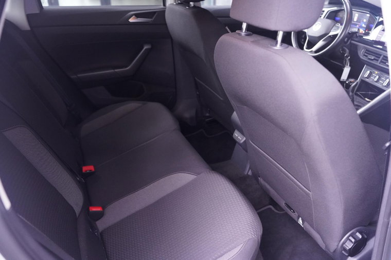 Vehicle Image 37