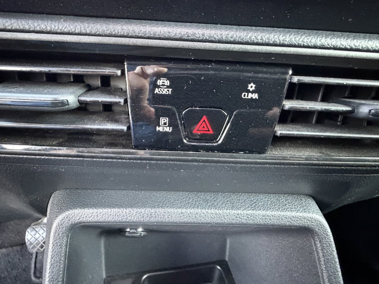Vehicle Image 40