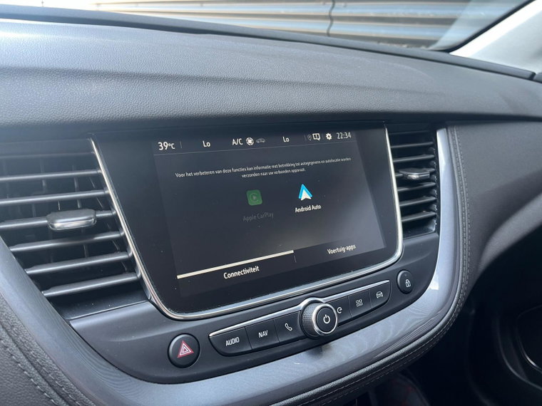 Vehicle Image 32