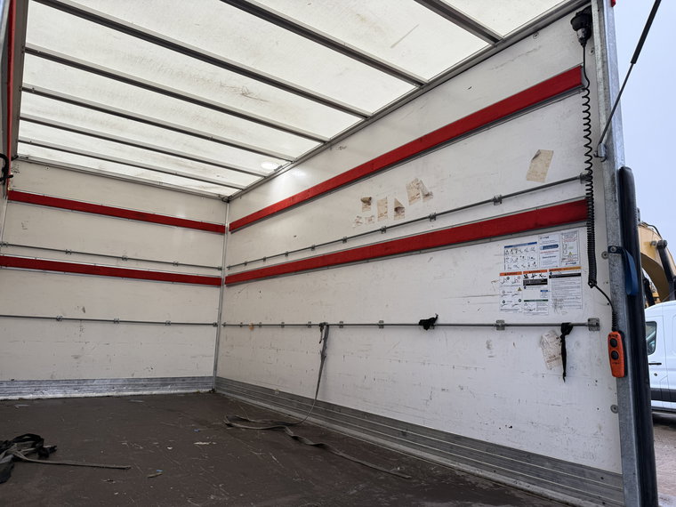 Vehicle Image 15