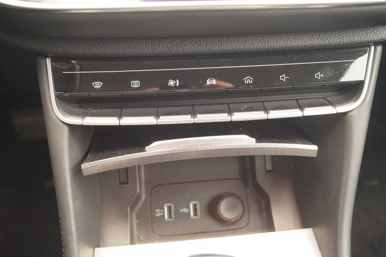 Vehicle Image 33