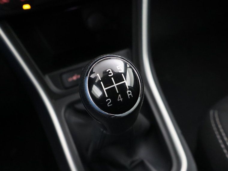 Vehicle Image 38