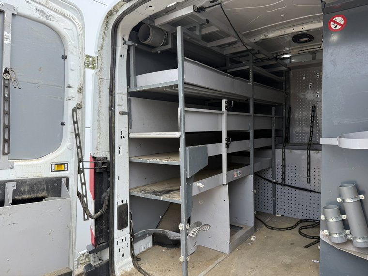 Vehicle Image 13