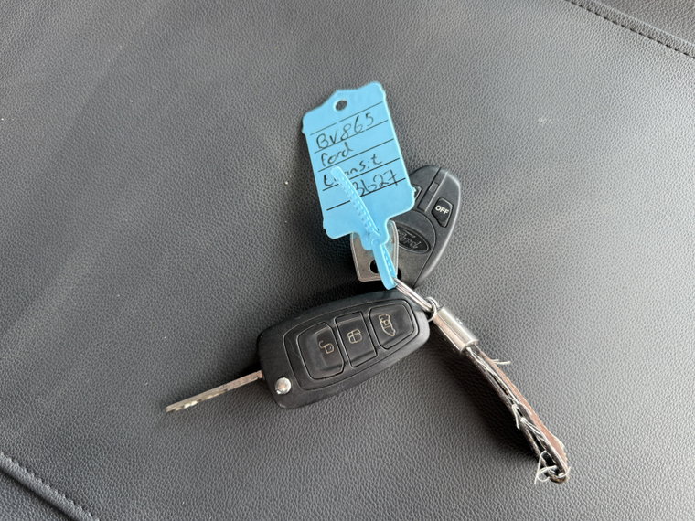 Vehicle Image 33