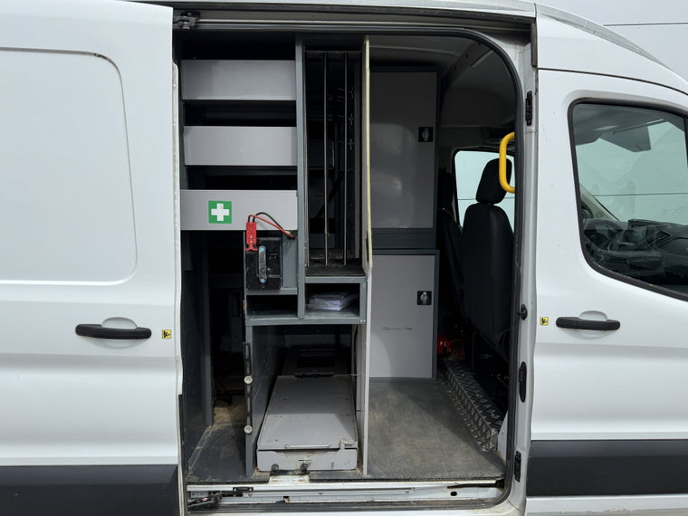 Vehicle Image 10