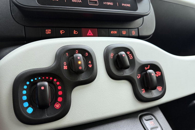 Vehicle Image 26