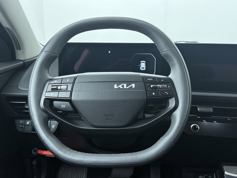 Vehicle Image 38