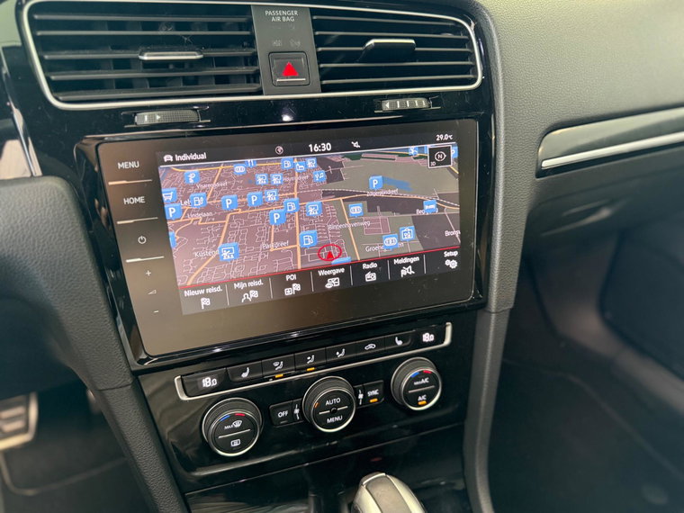 Vehicle Image 16