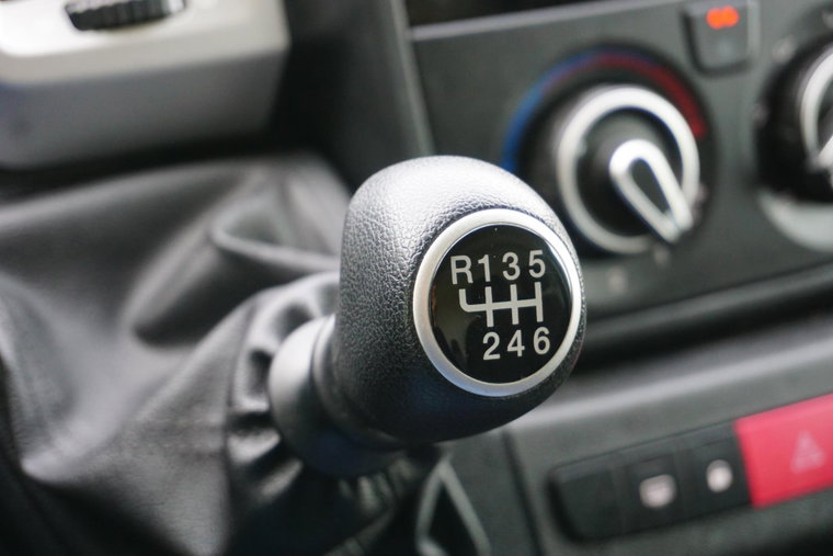 Vehicle Image 25
