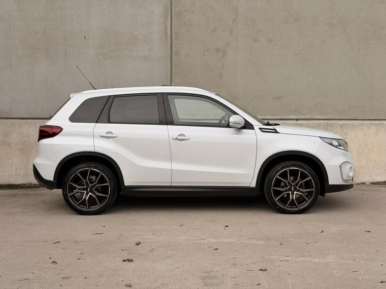 Vehicle Image 8