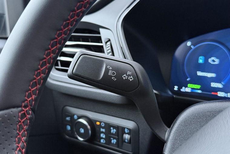 Vehicle Image 35