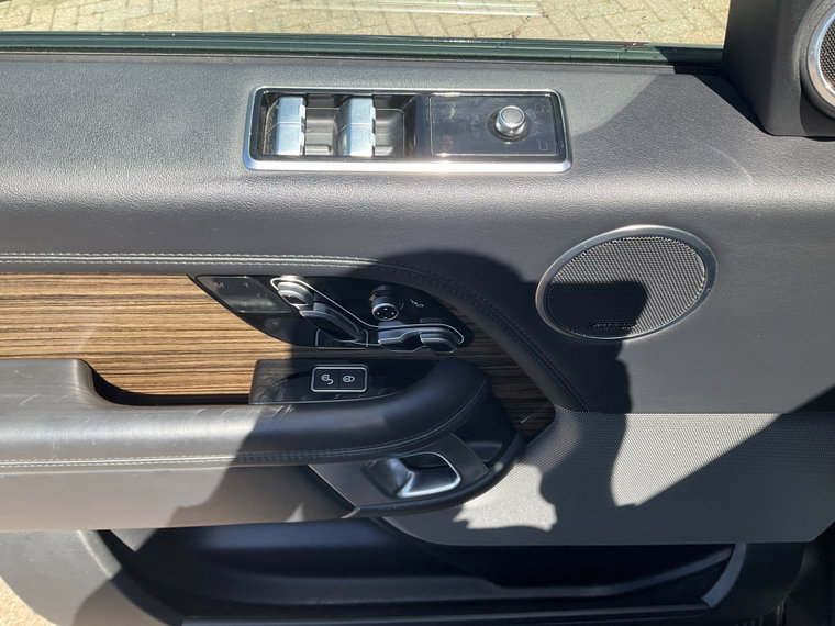 Vehicle Image 24