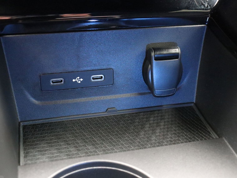 Vehicle Image 33