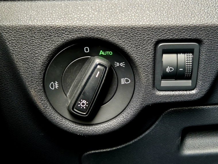 Vehicle Image 29