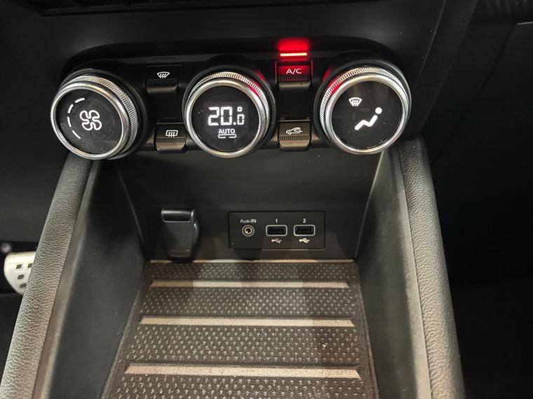 Vehicle Image 28