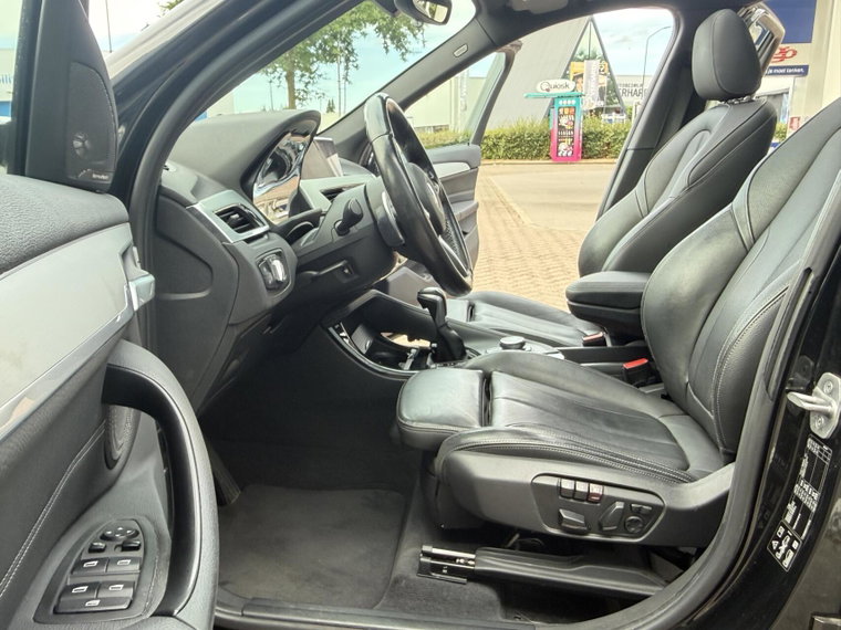 Vehicle Image 28