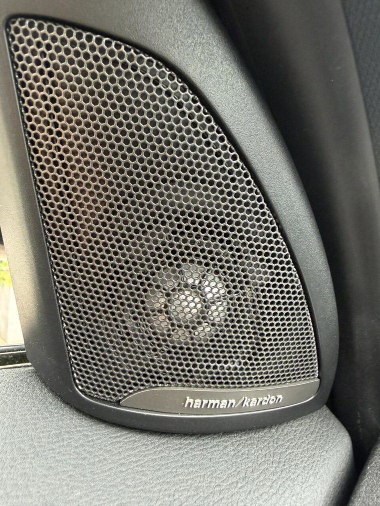 Vehicle Image 42