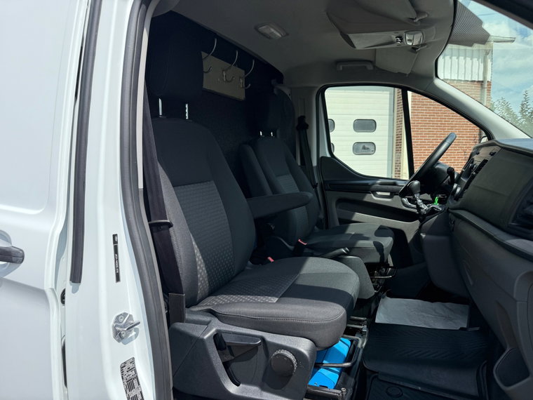 Vehicle Image 20