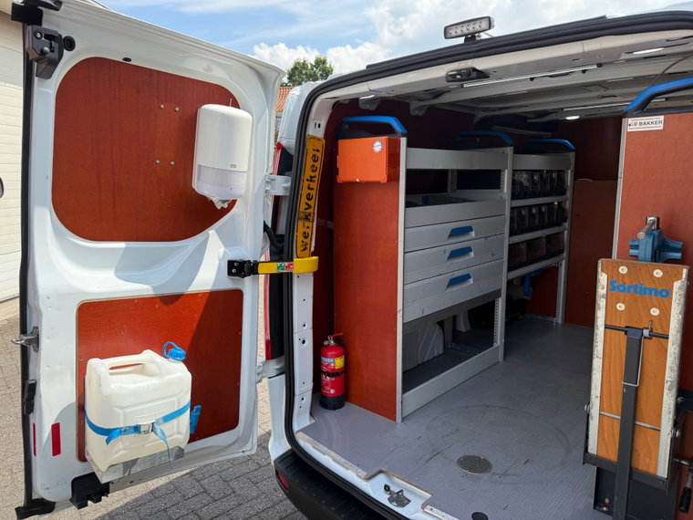 Vehicle Image 23