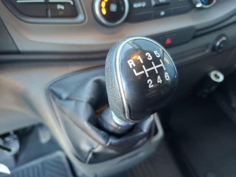 Vehicle Image 26