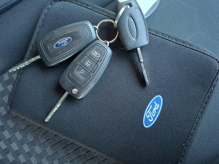 Vehicle Image 38