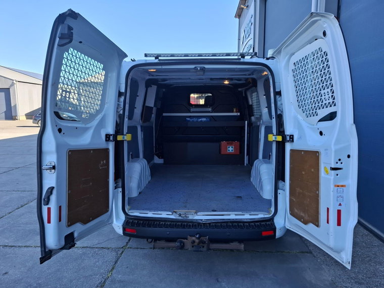 Vehicle Image 39