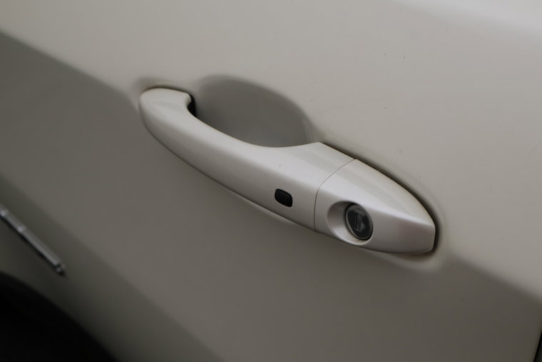 Vehicle Image 24