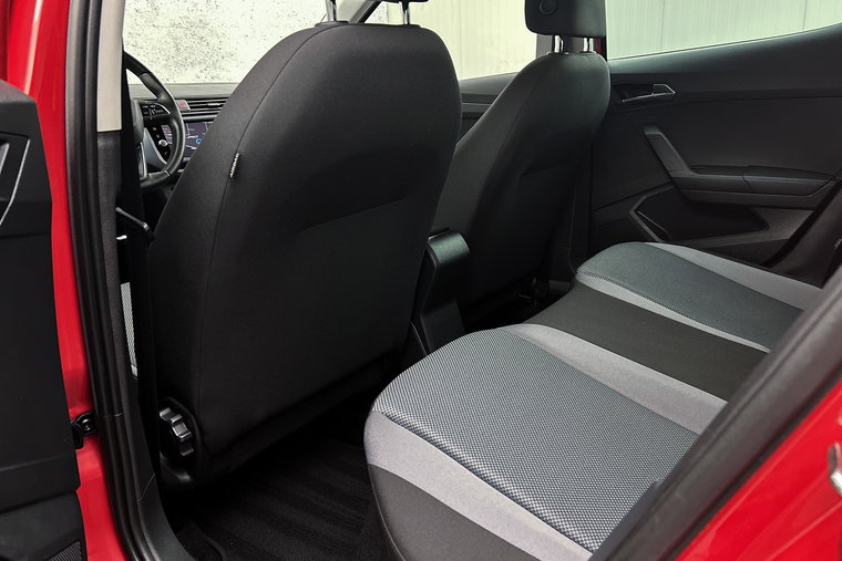 Vehicle Image 15