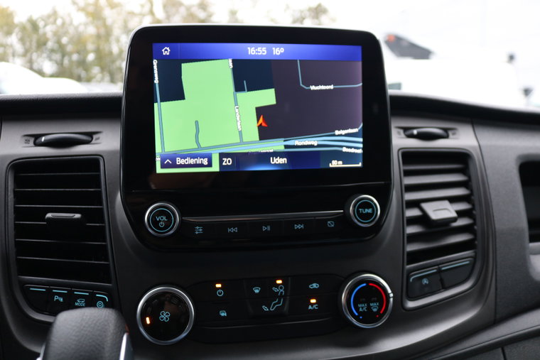 Vehicle Image 21
