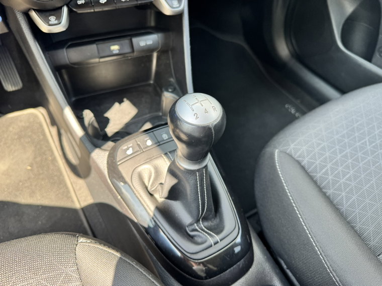Vehicle Image 24