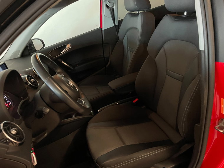 Vehicle Image 14