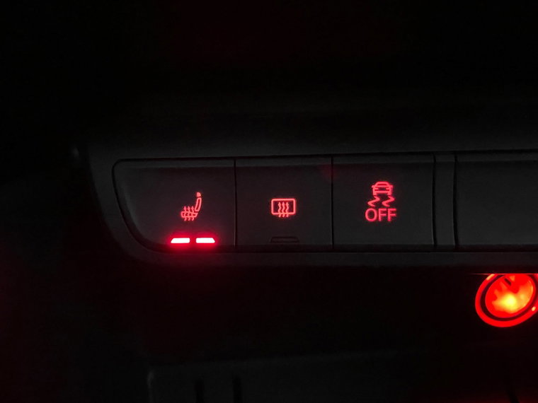 Vehicle Image 29