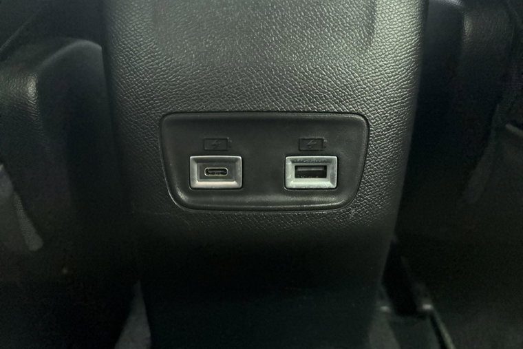 Vehicle Image 34