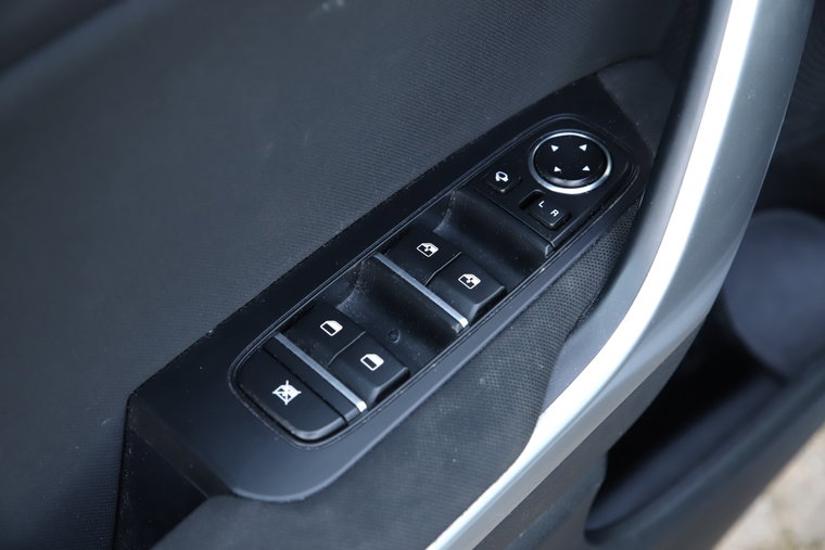 Vehicle Image 23