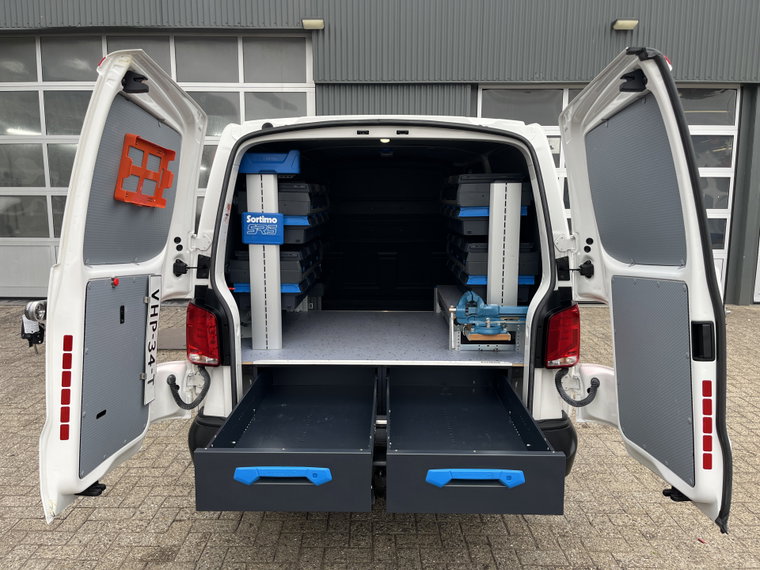 Vehicle Image 17